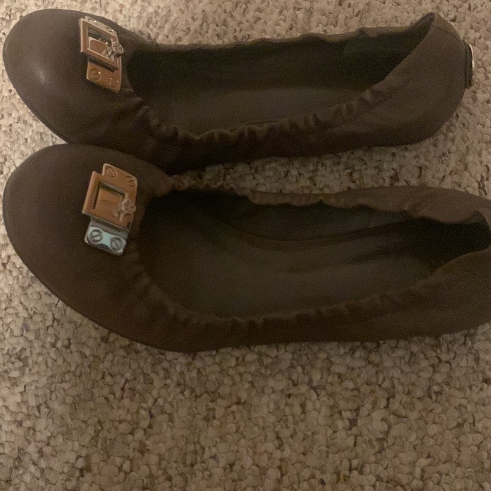 Tory Burch size 7 1/2 flats